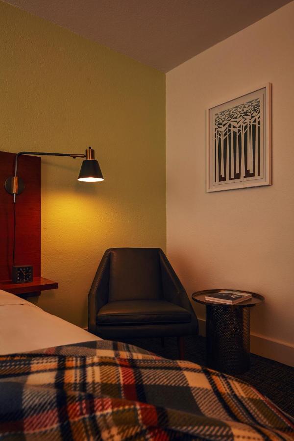 เดอะ ลองลีฟ โฮเต็ล Hotel ราลลี ภายนอก รูปภาพ